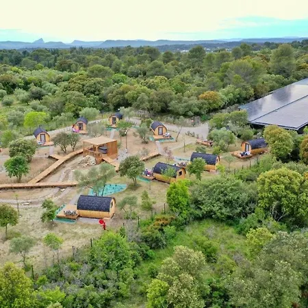 Les Pres Du Roi Camping Sommières