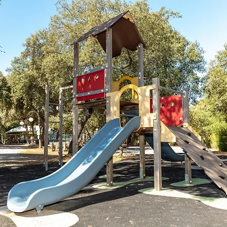 Кемпинг Les Pres Du Roi *