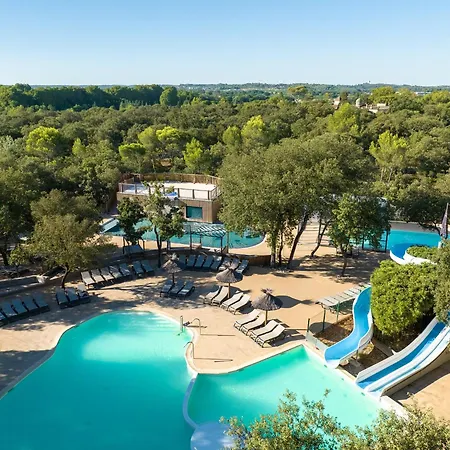 Hotel Les Pres Du Roi *